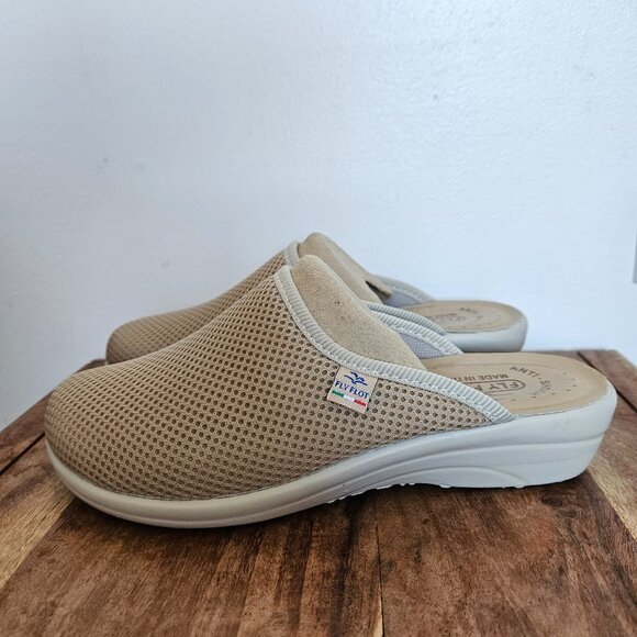 Fly Flot Womens Beige Mesh Mules Clogs Anatomic Anti Shock Women's Sz 37 US 6.5 - Picture 1 of 9
